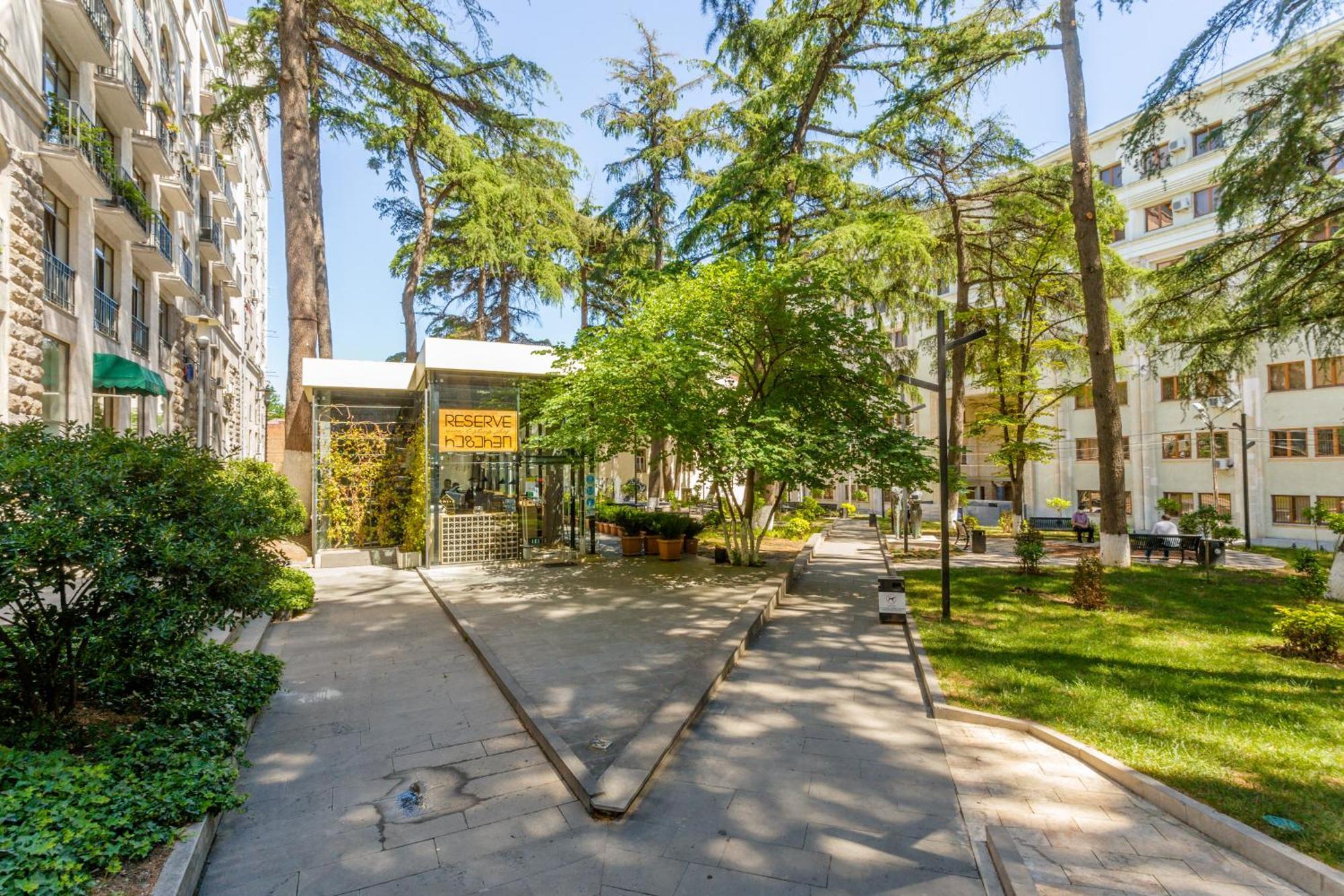 New Age Living Apartment Tbilisi Luaran gambar