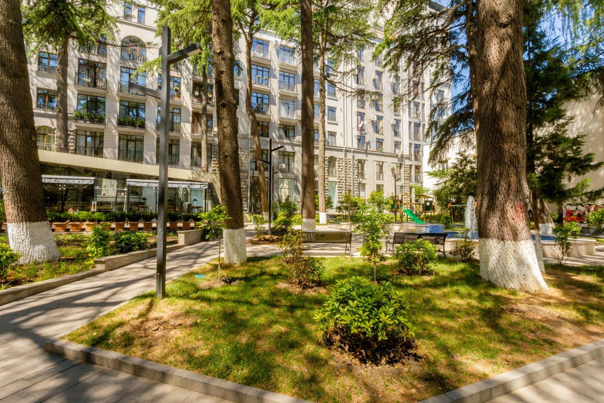 New Age Living Apartment Tbilisi Luaran gambar